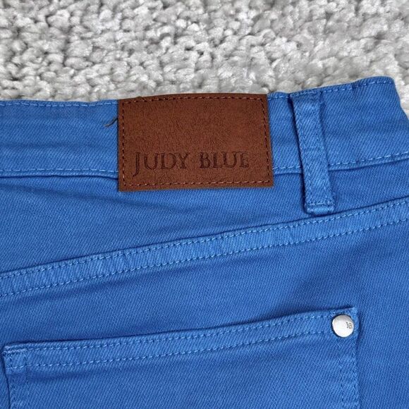 Judy Blue Garment Dyed Sky Blue Fray Denim Shorts Shield Pockets - Picture 6 of 11